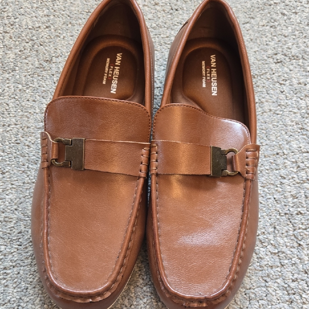 Van Heusen Loafers, Size: 10 Mens